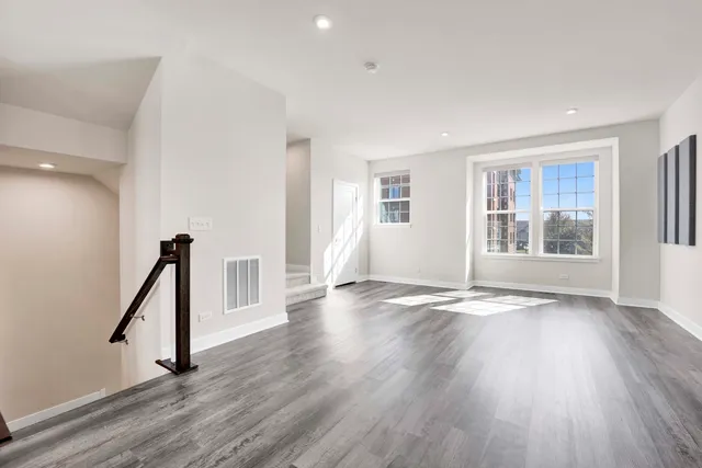 $349,900 | 10617 Owain Way, Orland Park, IL 60462