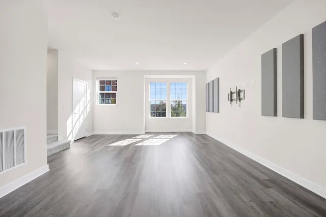 $349,900 | 10617 Owain Way, Orland Park, IL 60462