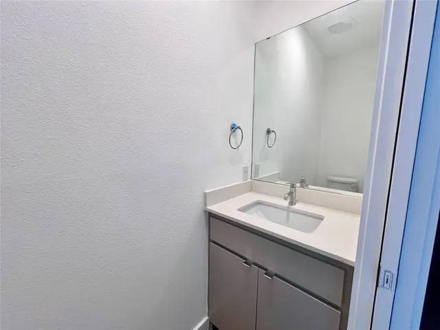 $2,600 | 1430 Grigsby Avenue, Unit 102, Dallas, TX 75204