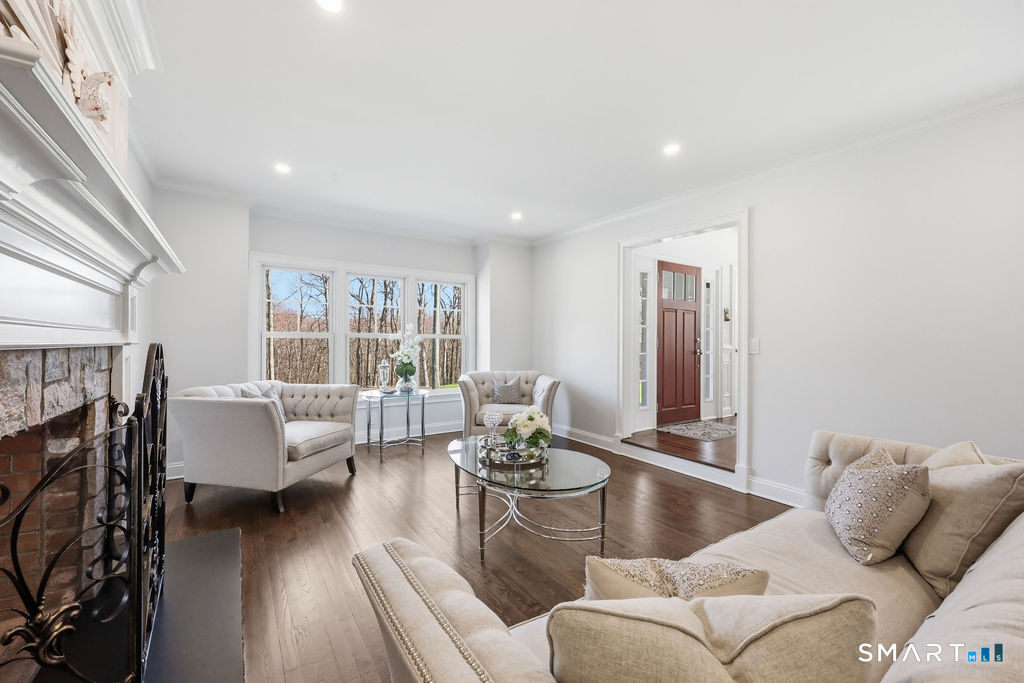 21 Split Rock Road Newtown, CT 06470 - Photo 13 of 40