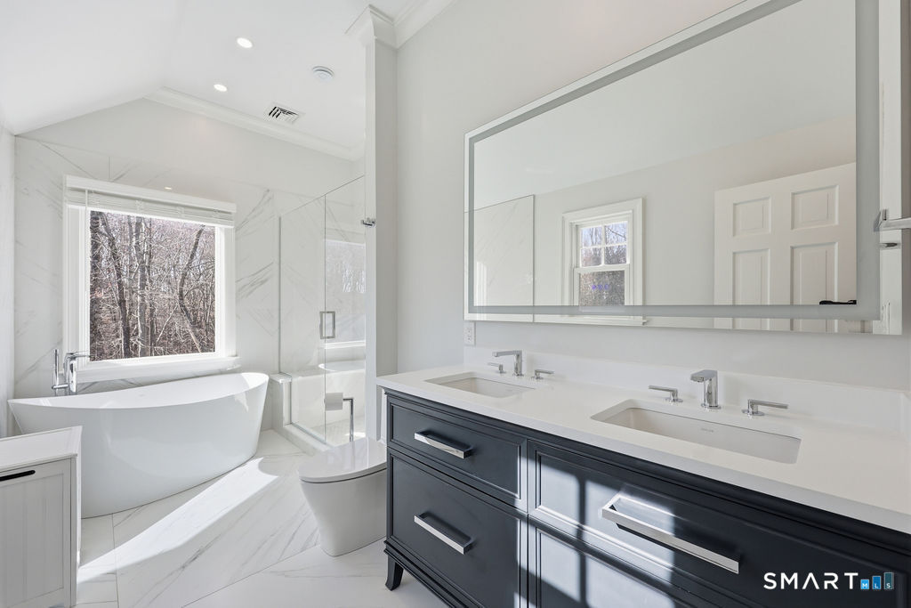 21 Split Rock Road Newtown, CT 06470 - Photo 17 of 40