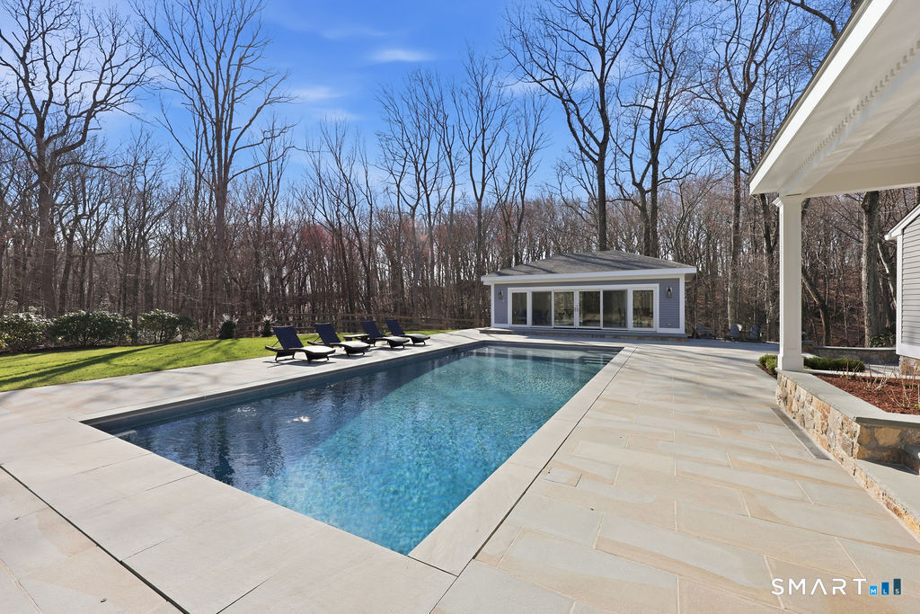 21 Split Rock Road Newtown, CT 06470 - Photo 4 of 40