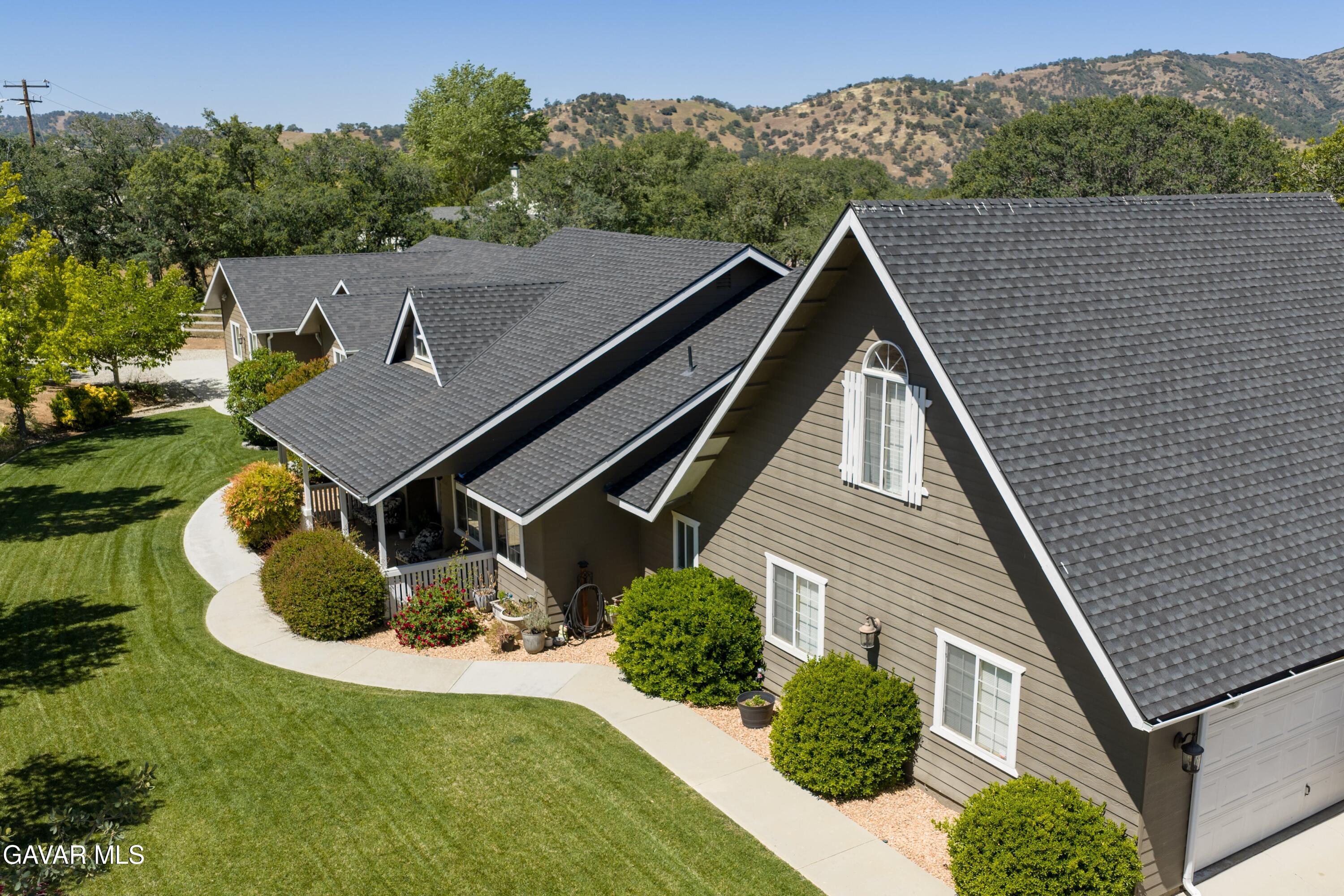 20761 Schout Road Tehachapi, CA 93561 - Photo 7 of 54 11-DJI_20260429113052_0064_D-HDR