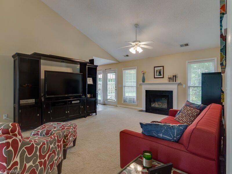 3628 Shadow Ridge Drive High Point, NC 27265 - Photo 5 of 24 Gallery Image 5