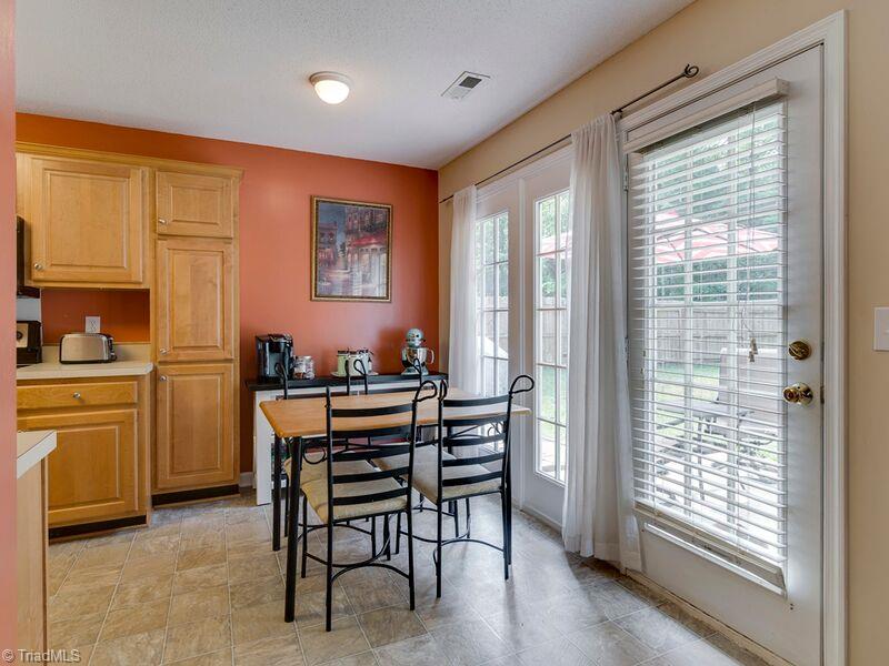 3628 Shadow Ridge Drive High Point, NC 27265 - Photo 6 of 24 Gallery Image 6