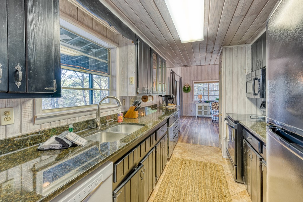 145 River Bend Lane Blue Ridge, GA 30513 - Photo 20 of 66