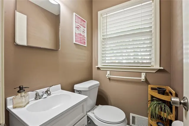 $260,000 | 7617 Holmes Road, Kansas City, MO 64131