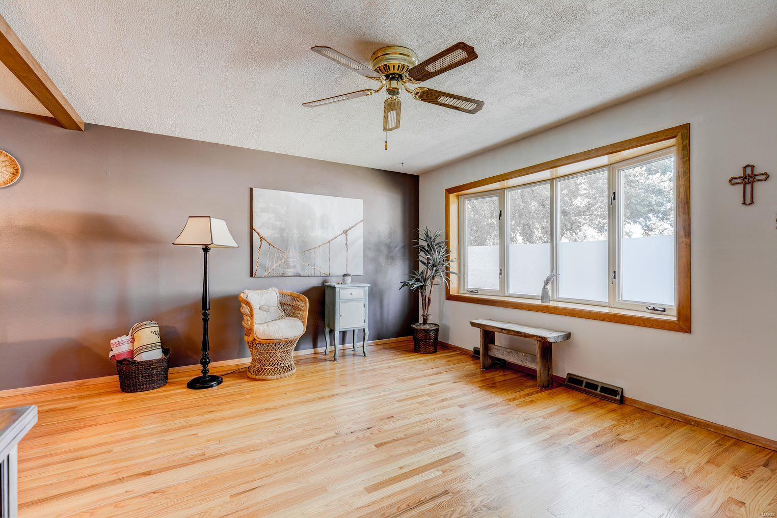 814 Teson Road Hazelwood, MO 63042 - Photo 3 of 16 Gallery Image 3