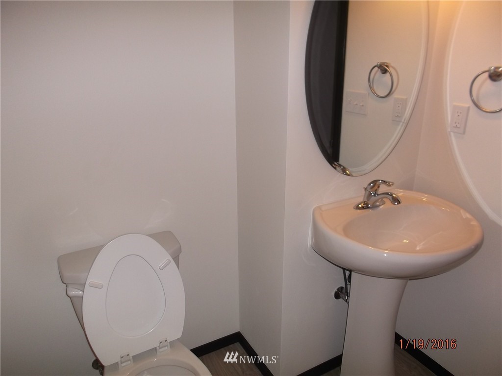 1048 Lyle Ridge Circle Oak Harbor, WA 98277 - Photo 12 of 19 Gallery Image 12