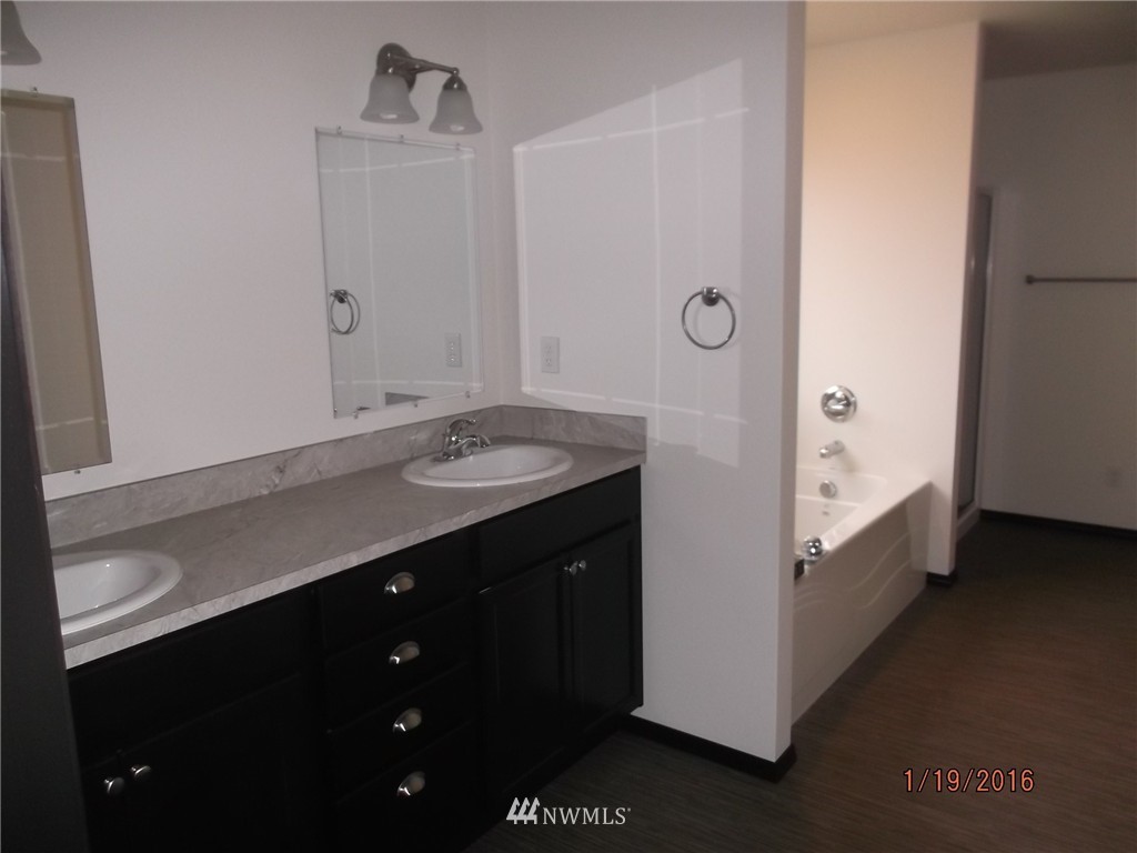 1048 Lyle Ridge Circle Oak Harbor, WA 98277 - Photo 14 of 19 Gallery Image 14