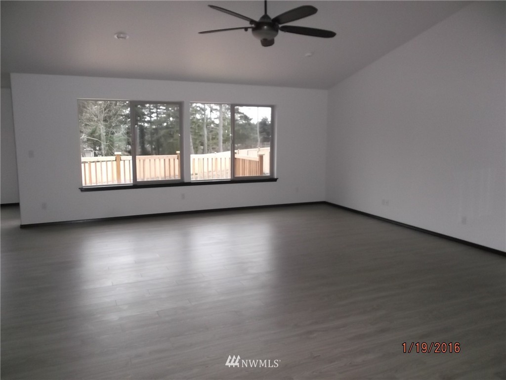 1048 Lyle Ridge Circle Oak Harbor, WA 98277 - Photo 8 of 19 Gallery Image 8