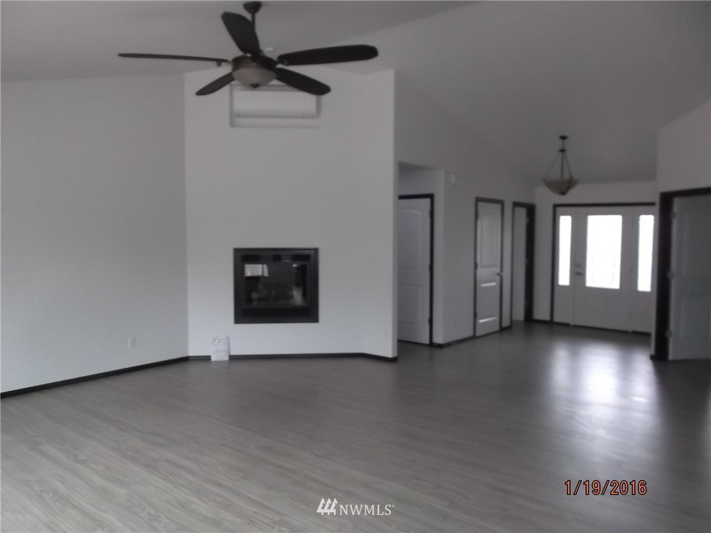 1048 Lyle Ridge Circle Oak Harbor, WA 98277 - Photo 10 of 19 Gallery Image 10