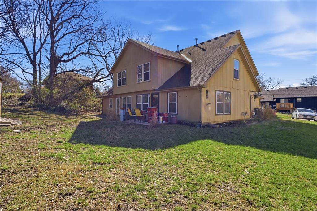 7621 Bannister Road Kansas City, MO 64134 - Photo 4 of 23