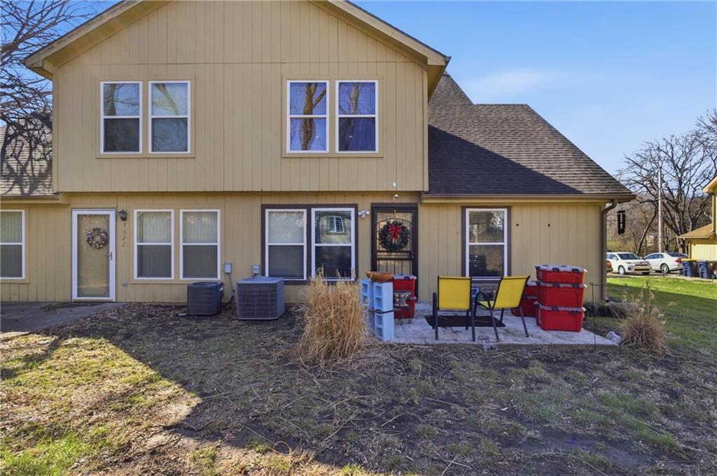 7621 Bannister Road Kansas City, MO 64134 - Photo 5 of 23