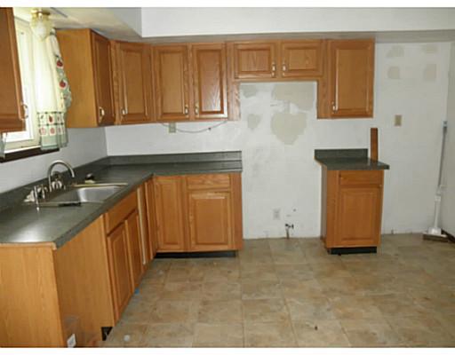 36 Maple Drive Spring Church, PA 15686 - Photo 3 of 17 Kitchen.