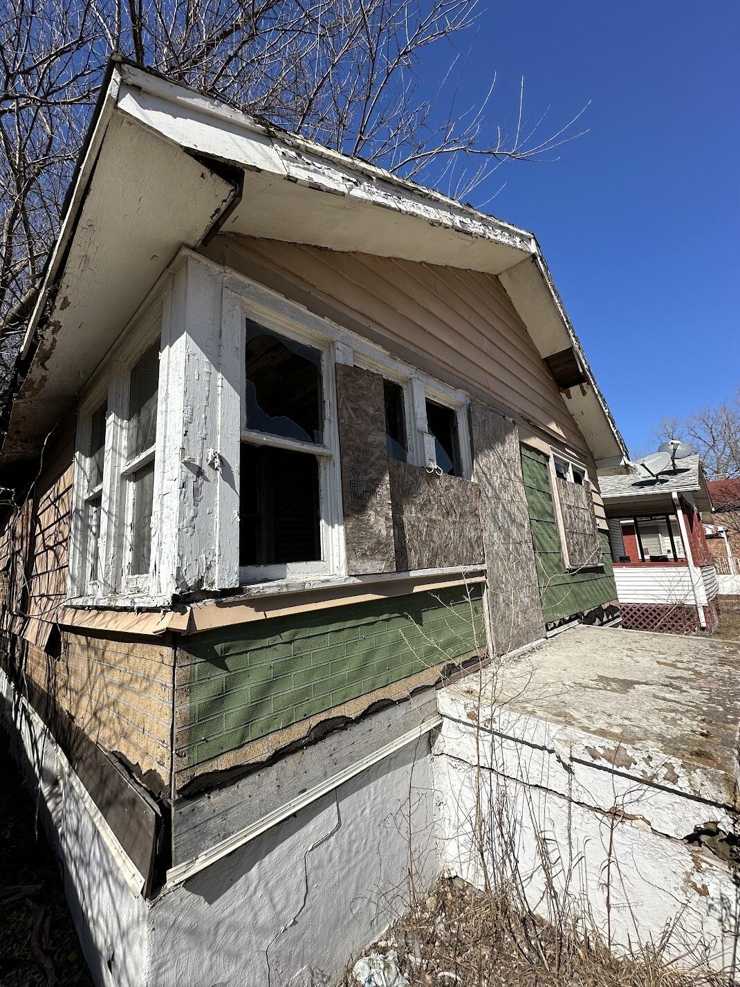 1150 Jennings Street Gary, IN 46404 - Photo 5 of 5 1070x1426