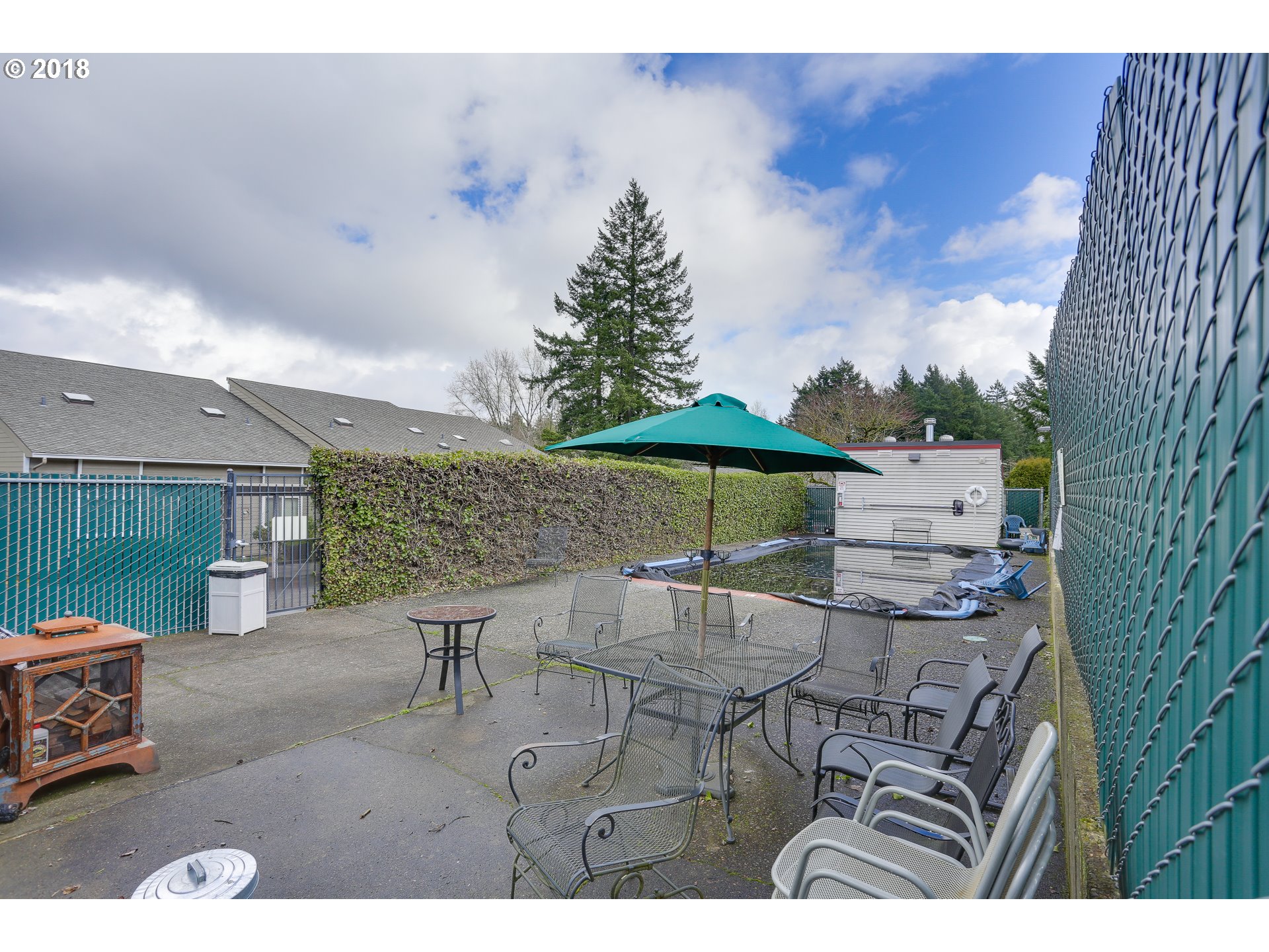 4592 Southwest Comus Place Portland, OR 97219 - Photo 23 of 23 Swimming Pool