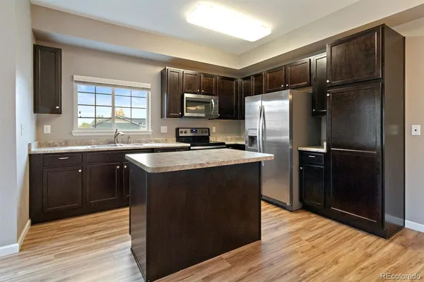 $2,350 | 15800 East 121st Avenue, Unit Q6, Commerce City, CO 80603