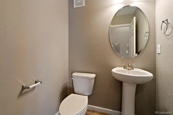 $2,350 | 15800 East 121st Avenue, Unit Q6, Commerce City, CO 80603