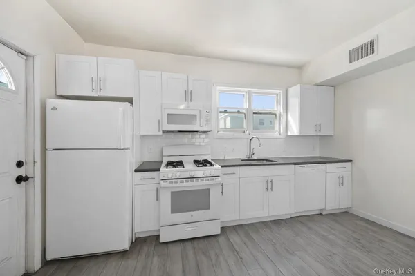 $1,350,000 | 2710 Lurting Avenue | Laconia