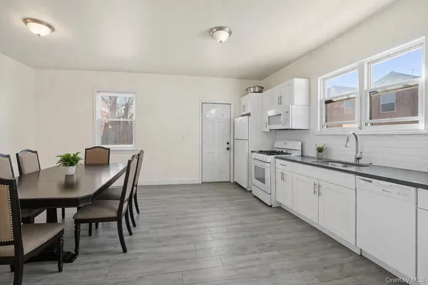 $1,350,000 | 2710 Lurting Avenue | Laconia