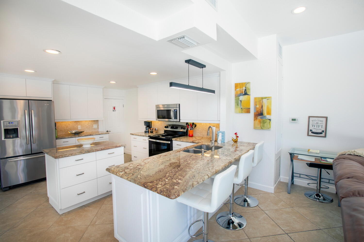 2631 Northeast 48th Street Lighthouse Point, FL 33064 - Photo 18 of 26 Kitchen 3