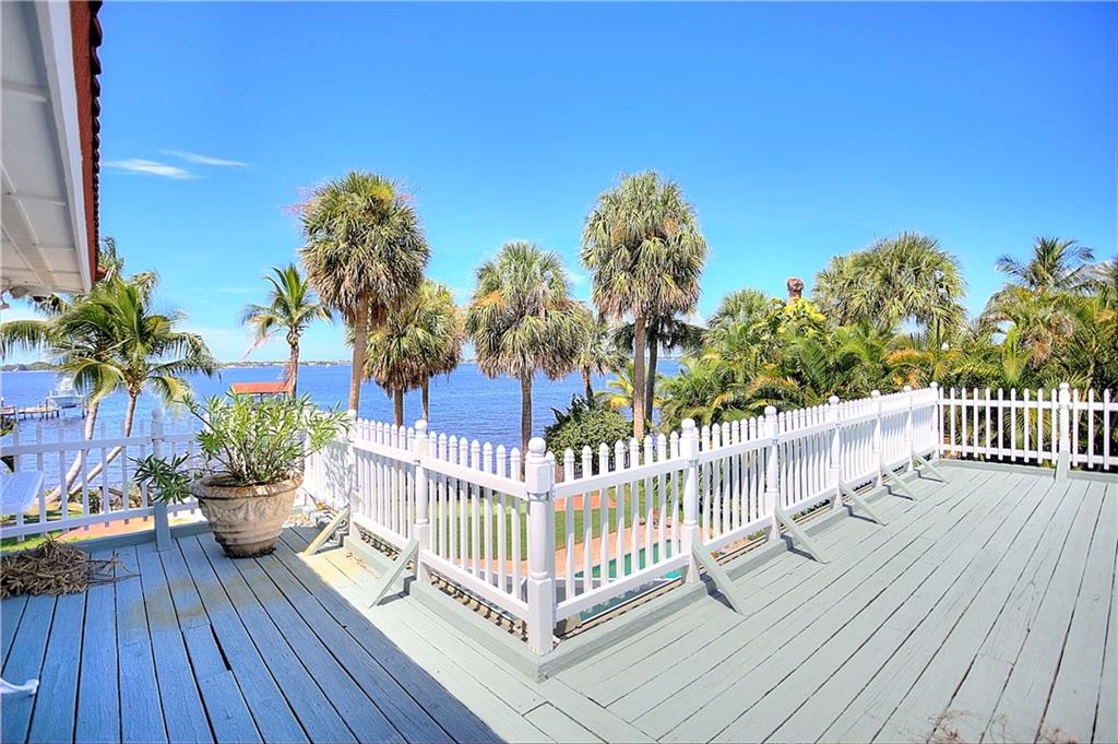 1003 Southeast Riverside Drive Stuart, FL 34996 - Photo 15 of 31 Gallery Image 15