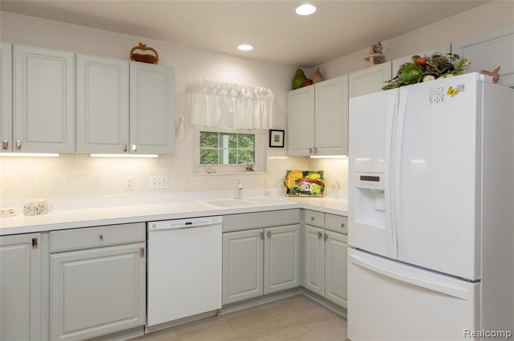 6560 Summit Ridge, Unit 38 Clarkston, MI 48346 - Photo 21 of 70