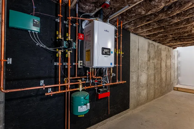 $449,000 | 48 King Hill Road, Limerick, ME 04048