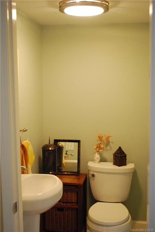 34 Longview Road Asheville, NC 28806 - Photo 9 of 15 Gallery Image 9