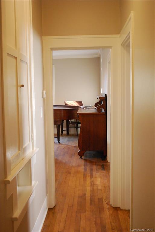 34 Longview Road Asheville, NC 28806 - Photo 10 of 15 Gallery Image 10