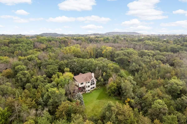 $1,499,999 | N7177 1280th Street, River Falls, WI 54022