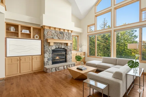 $1,499,999 | N7177 1280th Street, River Falls, WI 54022