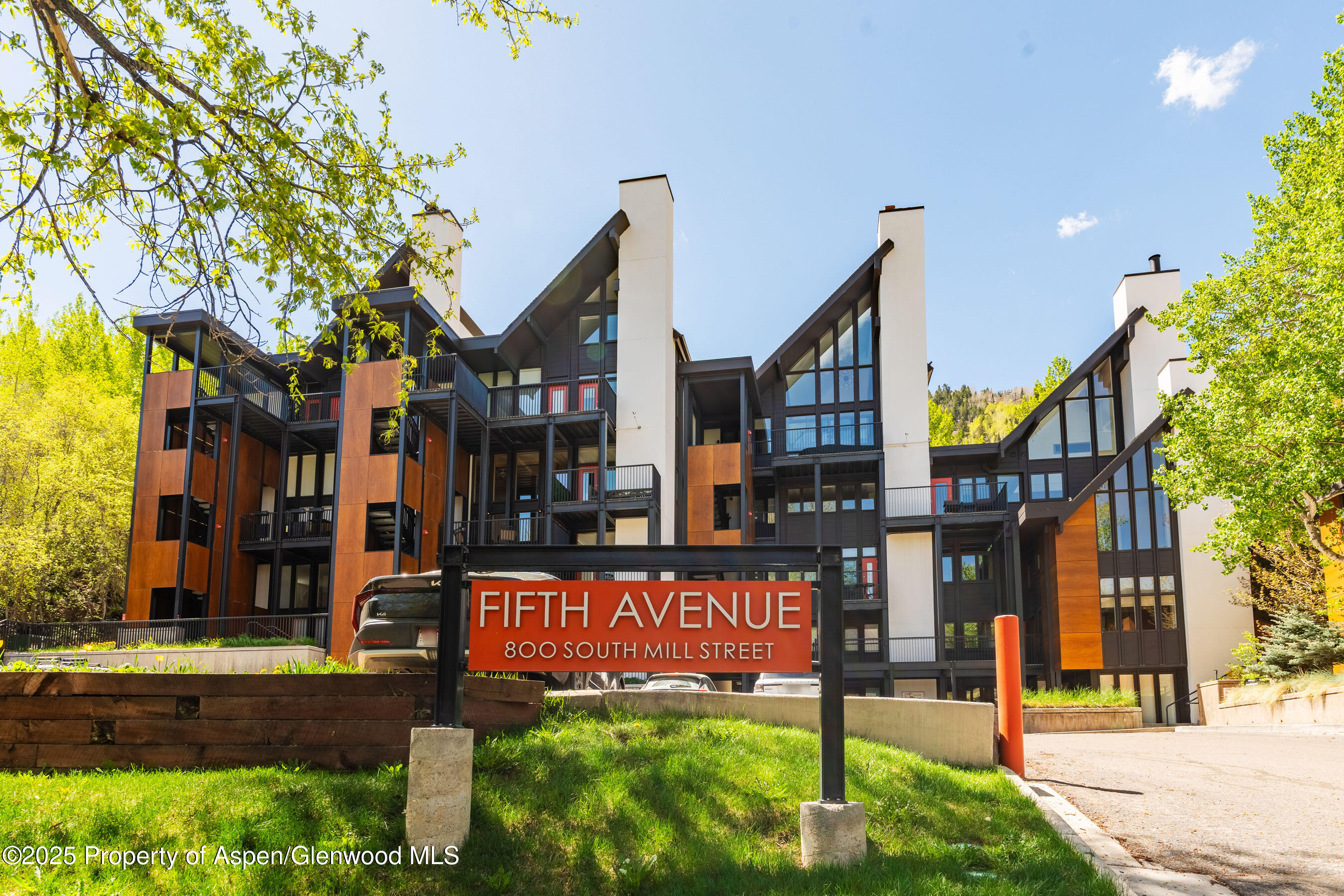 800 South Mill Street, Unit 105 Aspen, CO 81611 - Photo 2 of 28 FifthAve105_DASH35