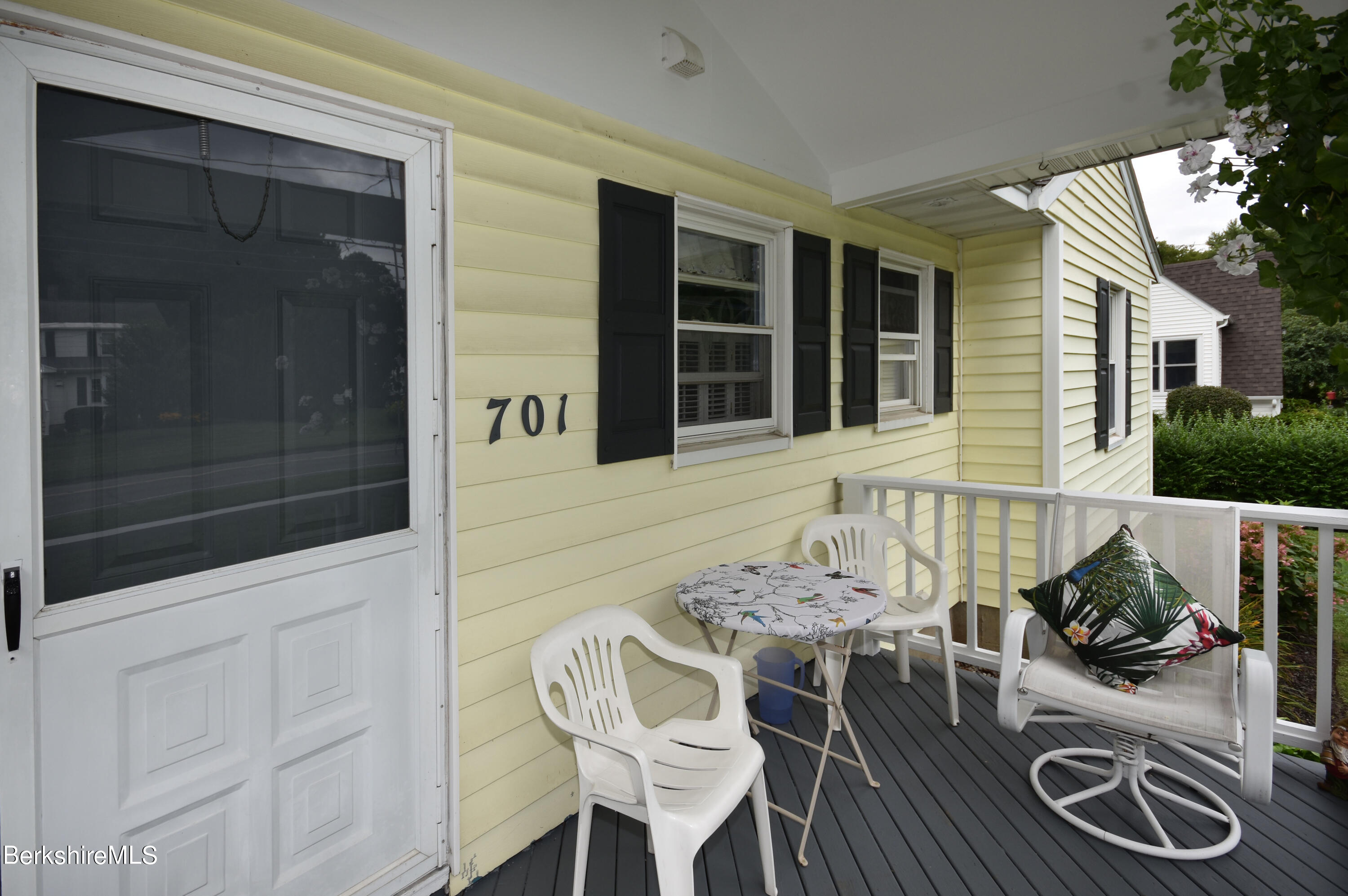 701 Simonds Road Williamstown, MA 01267 - Photo 8 of 54 Exterior