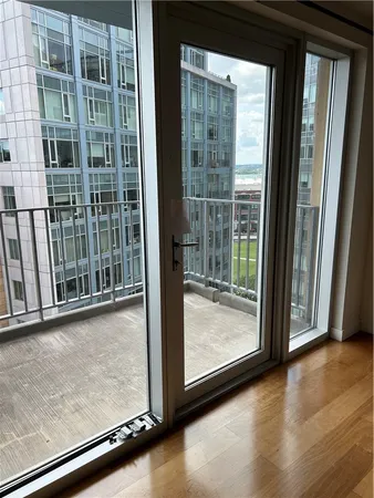 $3,700 | 100 Exchange Street, Unit 1402, Providence, RI 02903