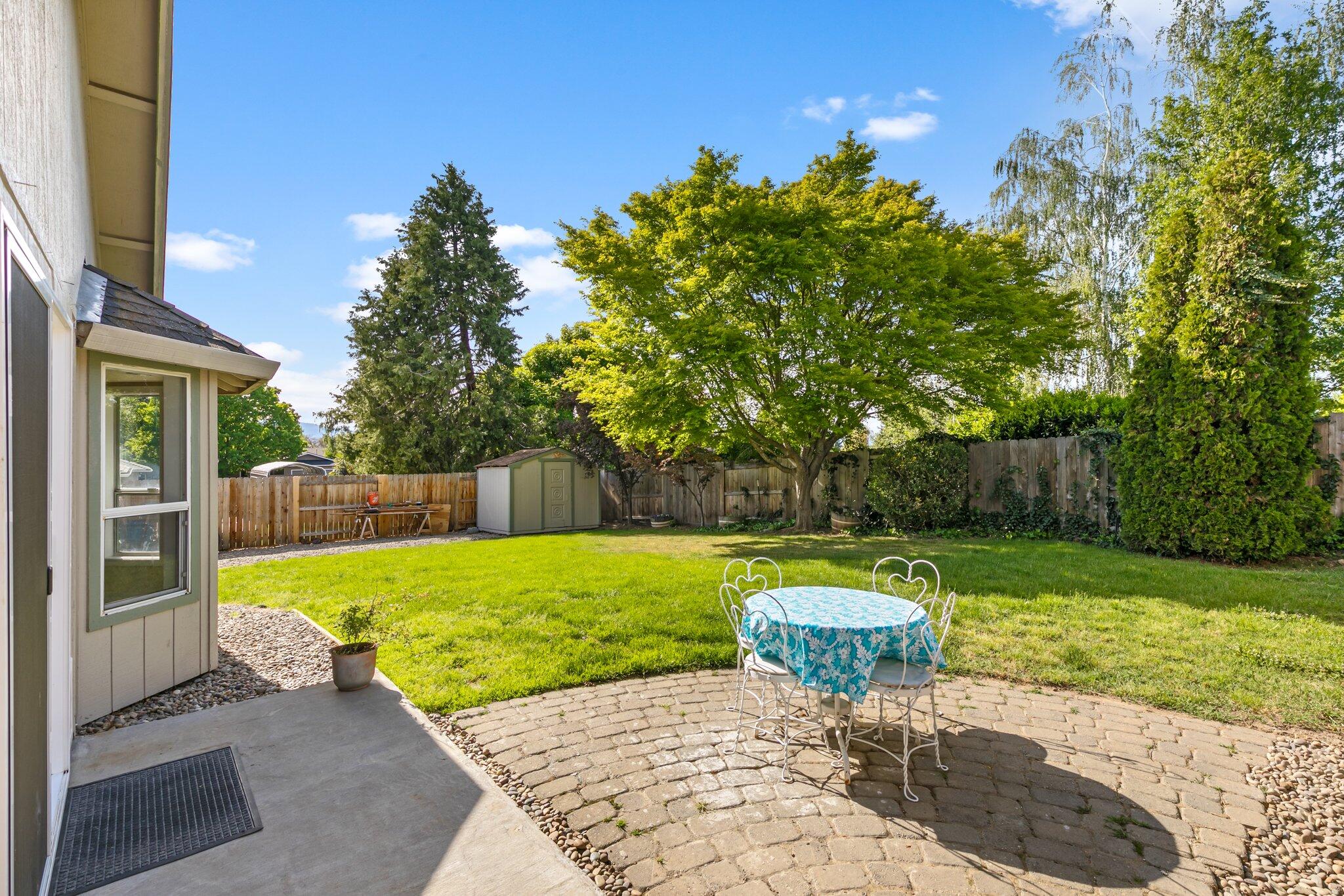 2265 Ridge Way Medford, OR 97504 - Photo 23 of 25 25