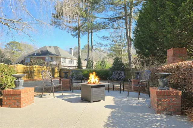 a outdoor view with a sitting space