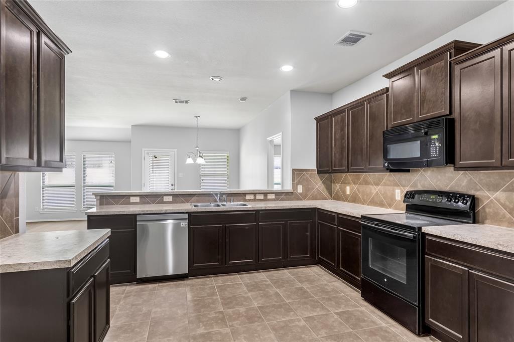 3814 Spring Run Lane Melissa, TX 75454 - Photo 9 of 30