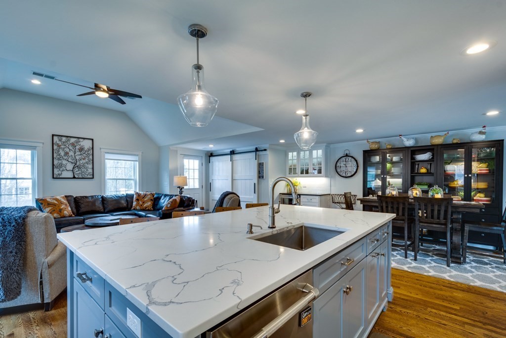 8 Whiting Way Needham, MA 02492 - Photo 13 of 41 Gallery Image 13