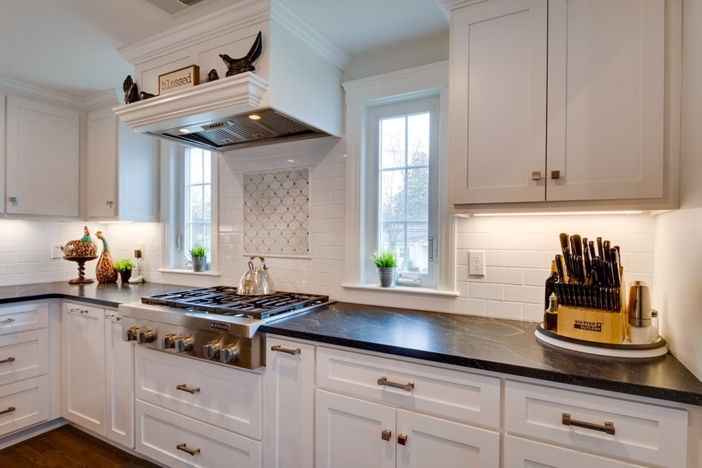 8 Whiting Way Needham, MA 02492 - Photo 14 of 41 Gallery Image 14