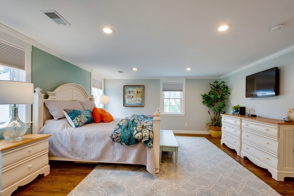 8 Whiting Way Needham, MA 02492 - Photo 27 of 41 Gallery Image 27