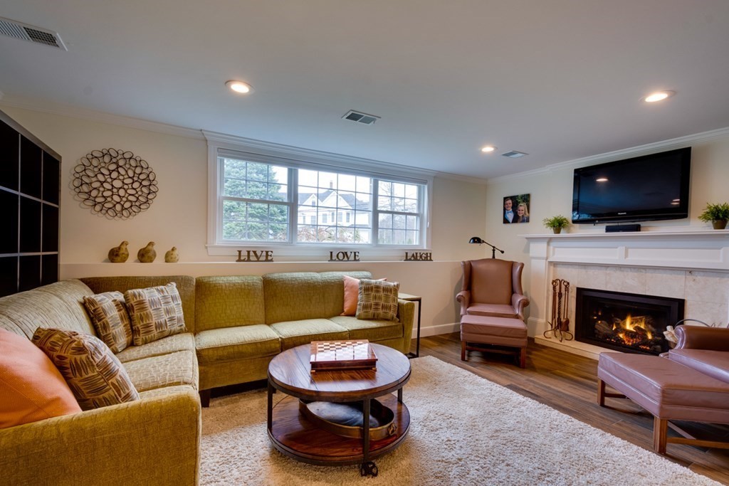 8 Whiting Way Needham, MA 02492 - Photo 33 of 41 Gallery Image 33