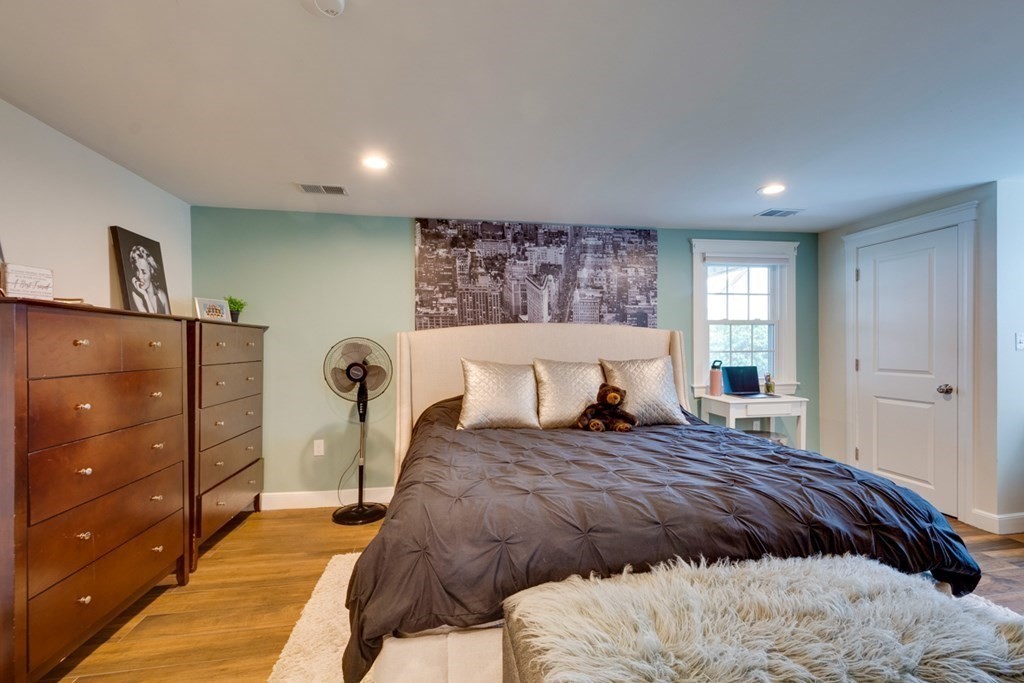 8 Whiting Way Needham, MA 02492 - Photo 37 of 41 Gallery Image 37