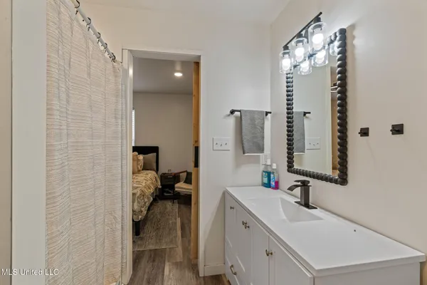 $649,000 | Undisclosed Address, Hattiesburg, MS 39402