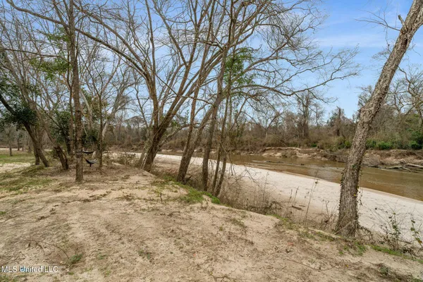 $649,000 | Undisclosed Address, Hattiesburg, MS 39402