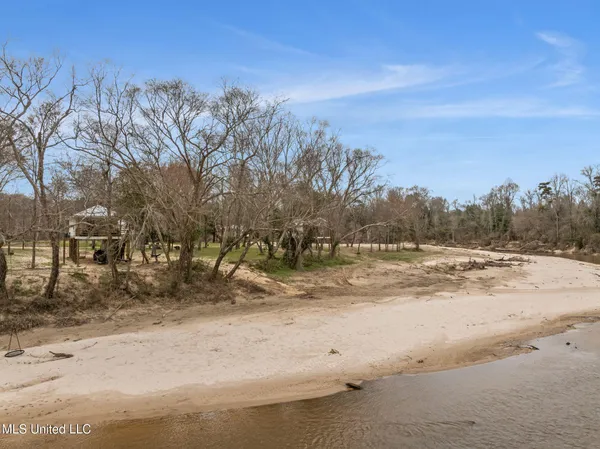 $649,000 | Undisclosed Address, Hattiesburg, MS 39402