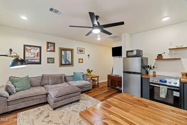 $649,000 | Undisclosed Address, Hattiesburg, MS 39402