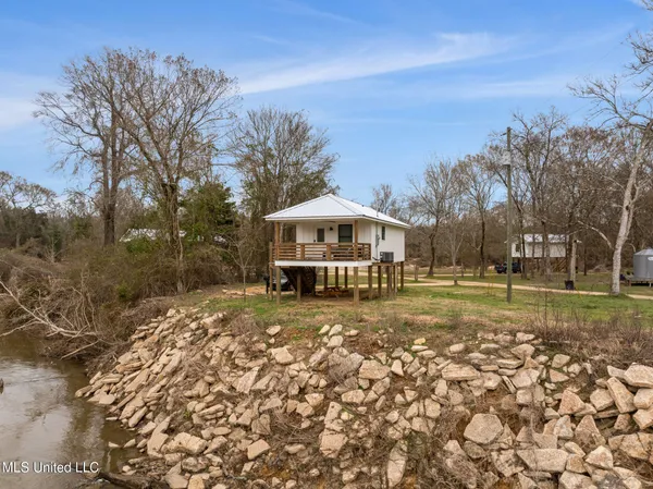 $649,000 | Undisclosed Address, Hattiesburg, MS 39402