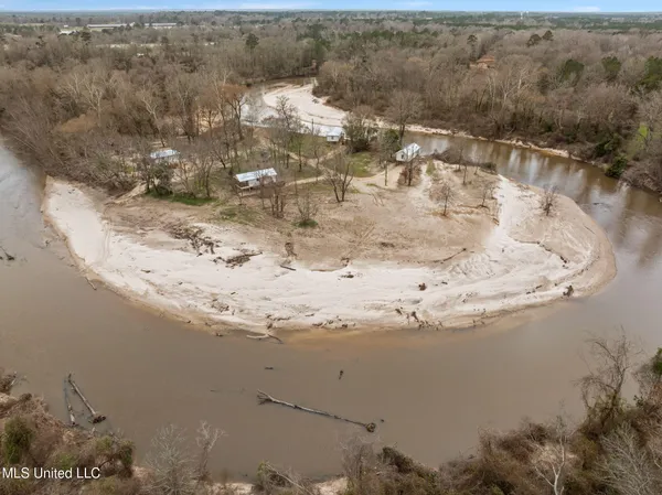 $649,000 | Undisclosed Address, Hattiesburg, MS 39402